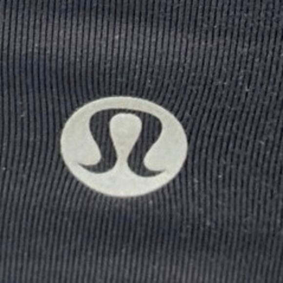 Lululemon Black Sleeveless Built In Sports Bra Yoga Athletic Tank Top Size 2 - Picture 3 of 3